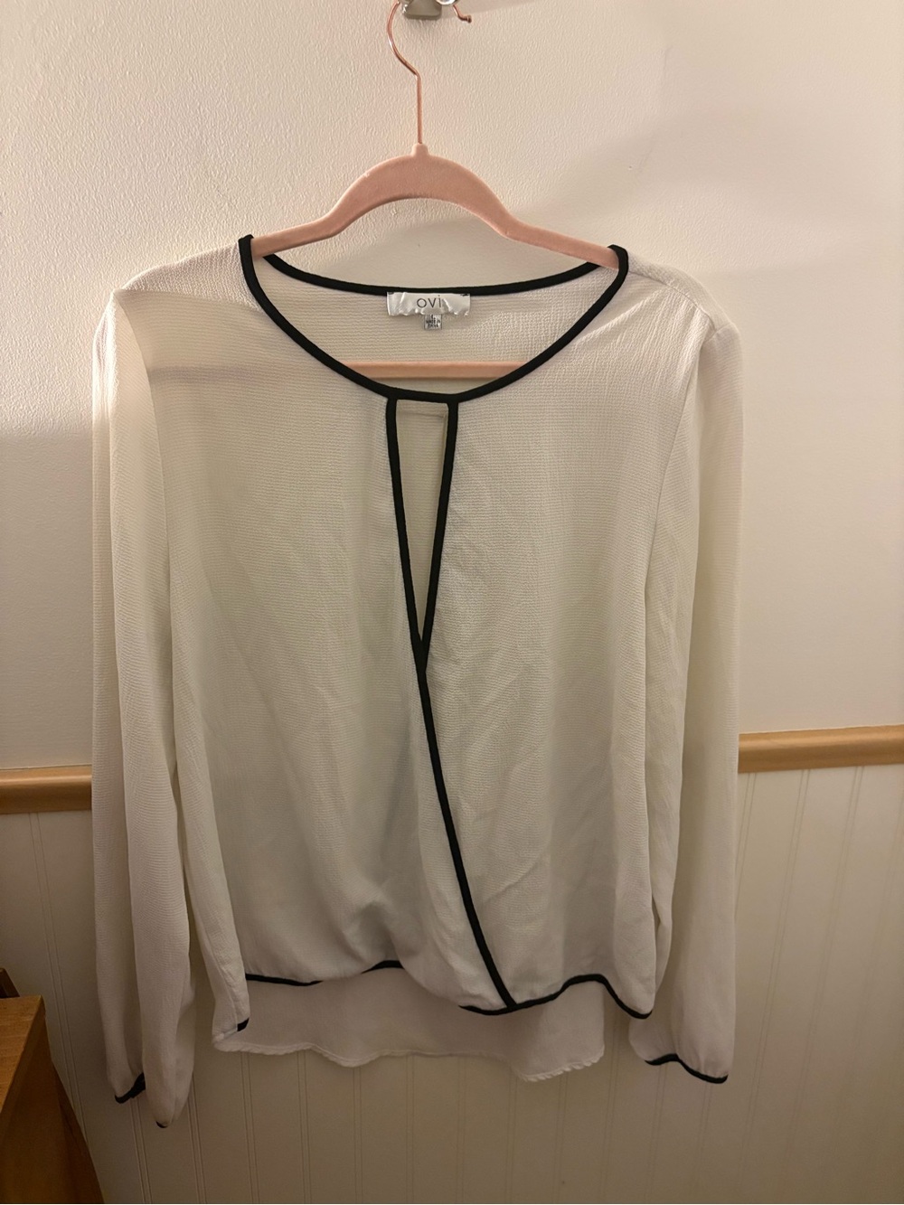 OVI Women’s Ivory Black Trim Faux Wrap Blouse Size Large